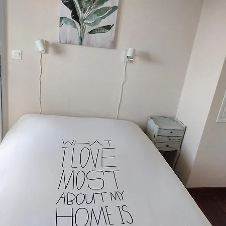 Bel Refait A Neuf, Calme Et Ensoleille كابورغ