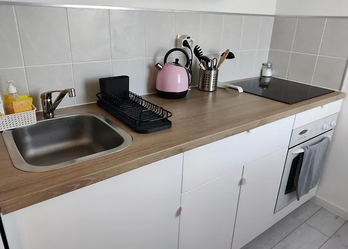 Bel Refait à Neuf, Calme Et Ensoleillé